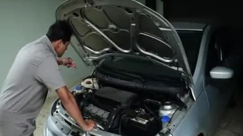 Lorena Di Castro I Fix Your Car2