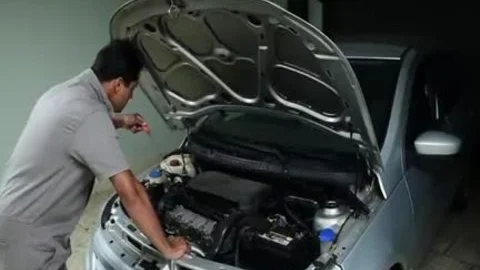 Lorena Di Castro I Fix Your Car2