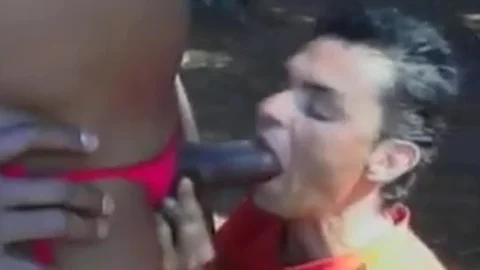bulky 10-Pounder Brazilian Trans Outdoor