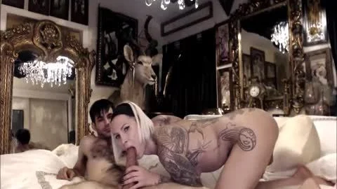 Tattooed Blond tgirl Rides 10-Pounder