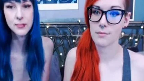 lesbian babes Heat Up Their Live Show