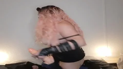 yummy MILF CD Play With big fake penis