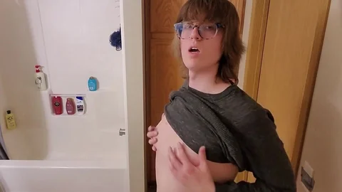 Trans gal Stephanie Sprays big cumshot All Over baths Floor