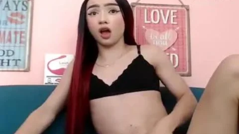 Redhead Beauty Jacking Off On web camera