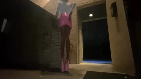 Crossdresser Sissy Gina - Bubblegum Bubblebum Bubblecum