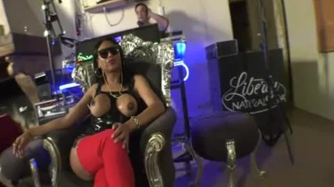 Waleska Sargentely - Cums In The mouth Of The Deejay