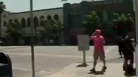 teen Sucks ebon shemale