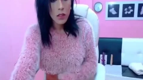 shemale babe Masturbating