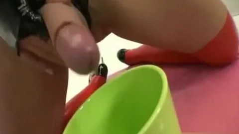 Trans Dotato Incula Maschio. sperm irrumation.