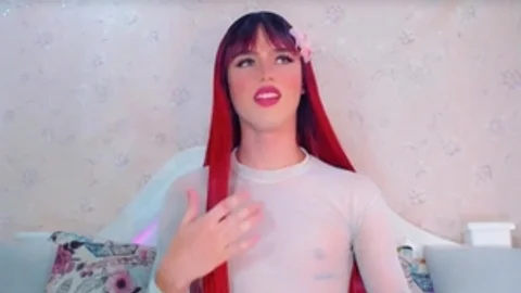 Red Hair sheboy Gracefully Faps Her cock