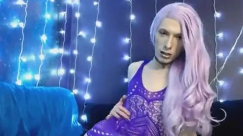 Crossdresser Enjoys Playing Her weenie And butthole