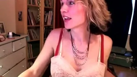 Divine Miss D webcam Show 2