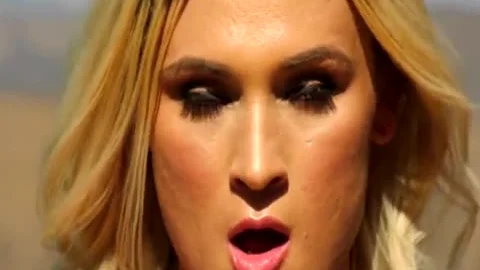 (tranny Celebs) Kami Kartel - tranny Pool fucking