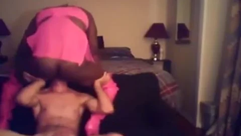 Redneck Whowdyte pokes dark Trannie
