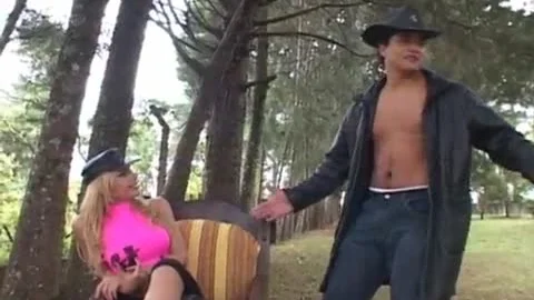 Geile Transe Auf Der Ranch Gefickt