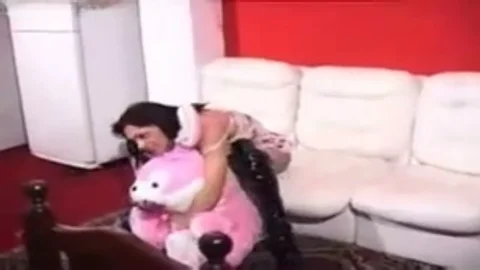 sleazy brunette Sthowdys chabmale Works With A dude