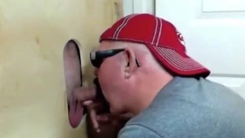 shlong Hungry skank sucking agreeable cocks In A Gloryhole