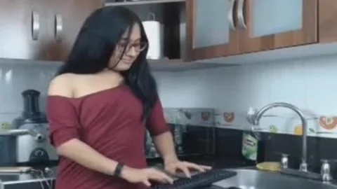 Trans Flashing large subrigid penis butt