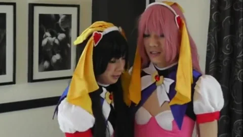 Two Crossplayers pleasure