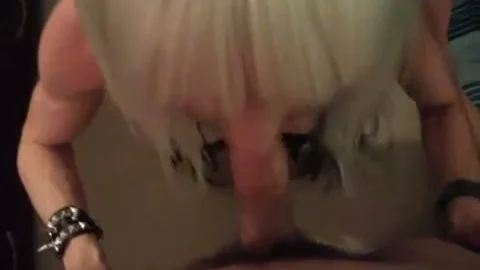 CD Pornslut Avril Harder Gives oral sex-service