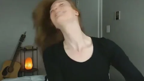 pretty tranny Pleasures Her sleazy booty