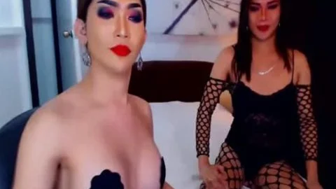tgirl receives fucked In unprotected Position