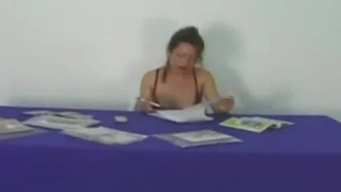 tranny bonks And piddles On teen