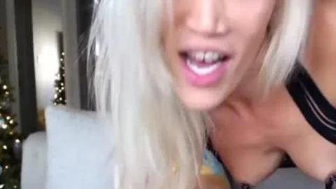 blonde Pornstar babe tranny Plays Online
