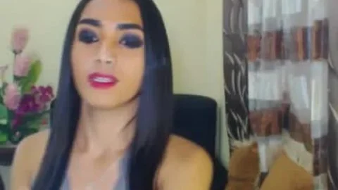 Hung t-girl Plays Her biggest schlong