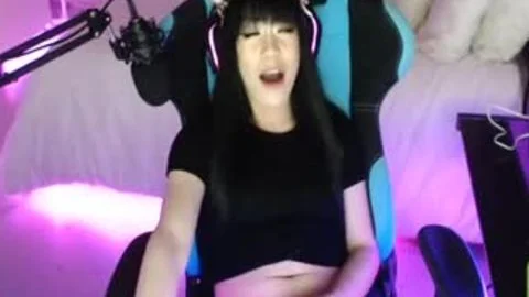 So Many Messy sperm Squirts From pretty Pinay tgirl