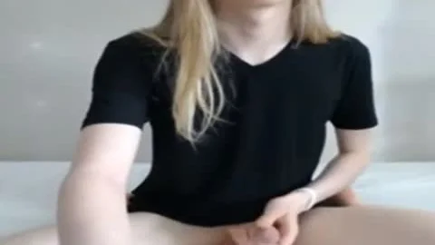 SKINNY BEAUTY rod tgirl - DickGirls.xyz