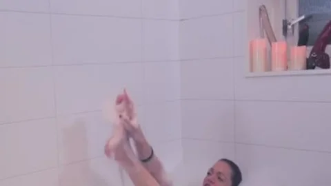 ladyman Spunks In bathroom