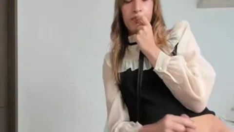 Very cute amateur homemade masturbation live on cam