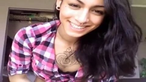 sweet  brunette  Webcam Sthellos chabmale,By blondelover.