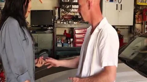 anal Loving lady-man Mechanic Changes men Oil - Reality Junkies