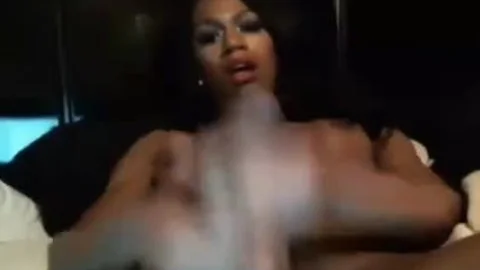 ebon lady-boy Jizzing