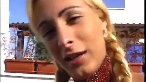Blond ladyman hammering chocolate hole Until she cums