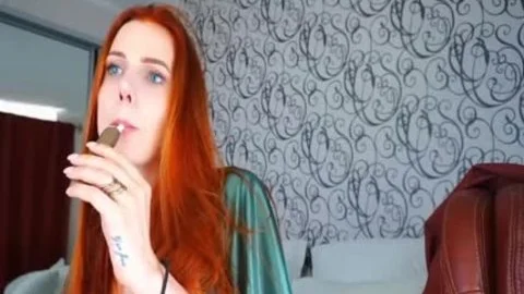 delicious tranny Shares A fake penis pound Machine