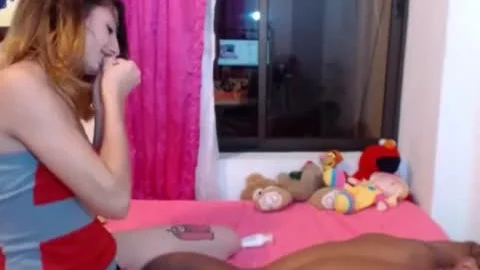 Paris gal pokes Her boyfriend On livecam