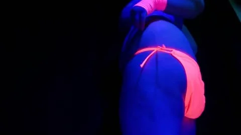 mama Is A Rave villein: Mesmerize Bukkake