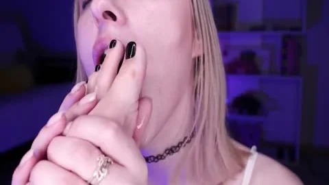 Sissyslut Cums On domme's Feet