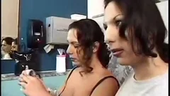 Sthowdys chabmale pokels man In Public Place
