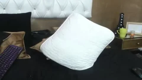 Why Don't u cum On Over, Valerynicol?