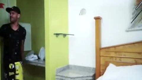 Levou Travesti De Pau Grande No Motel
